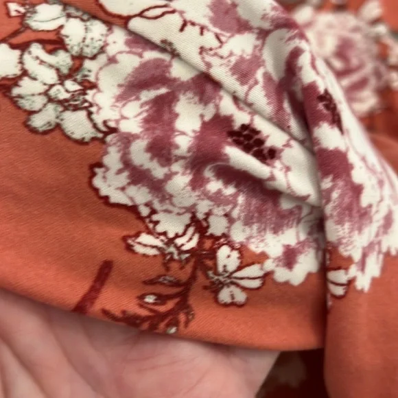 Planet Gold Crop Top - Picture 8 of 12